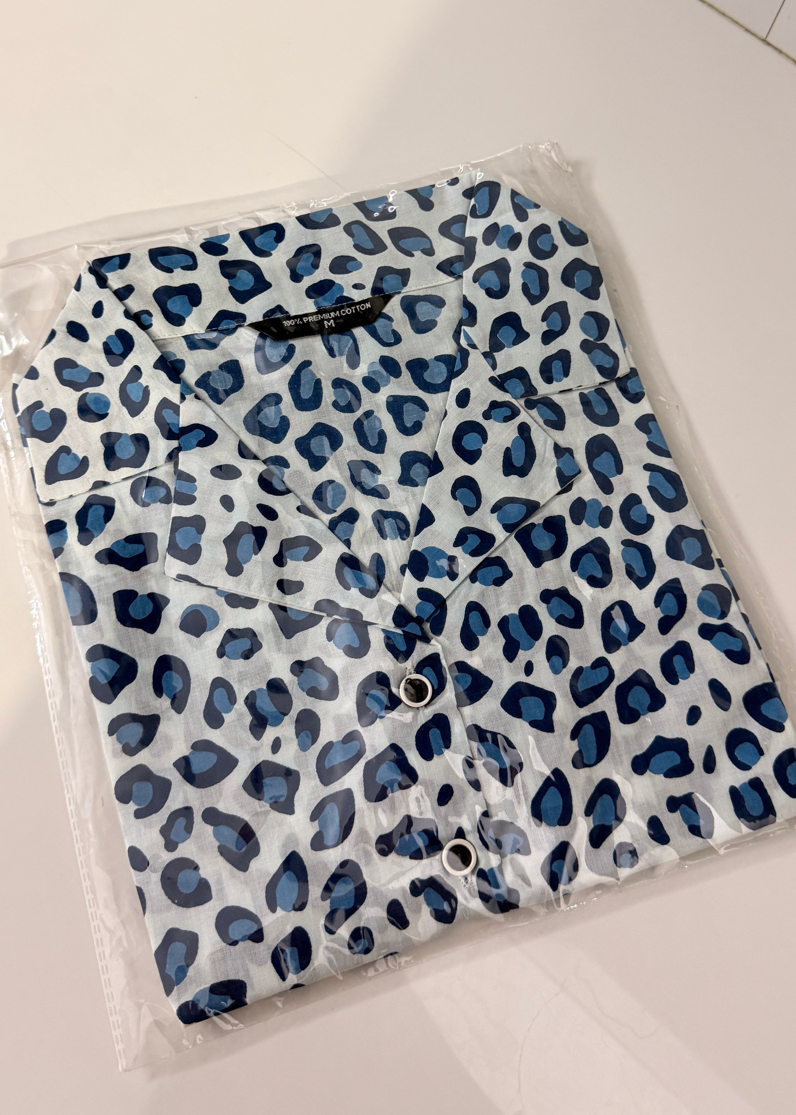 Wild leopard blue CROP SHIRT