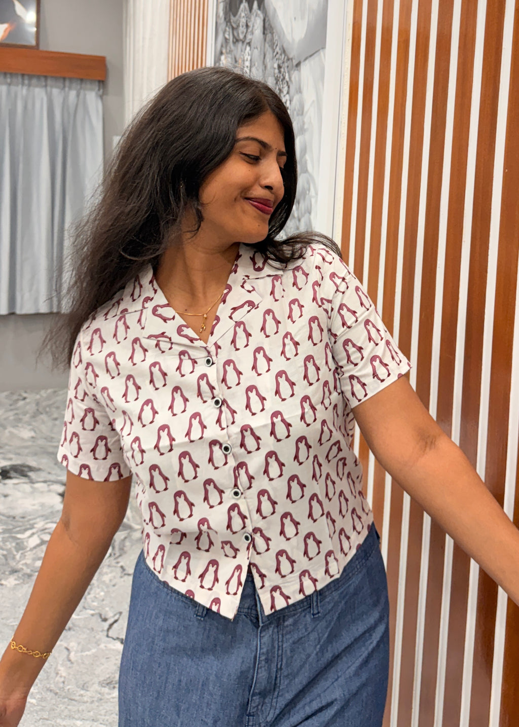 Penguin white  Parade CROP SHIRT