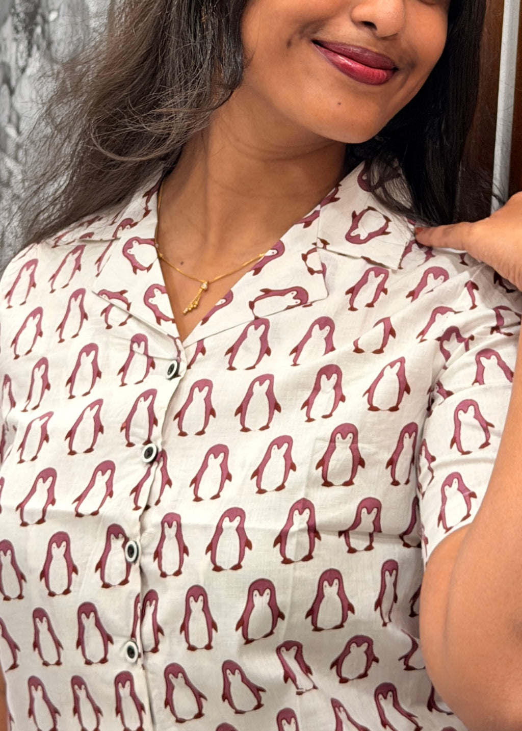 Penguin white  Parade CROP SHIRT