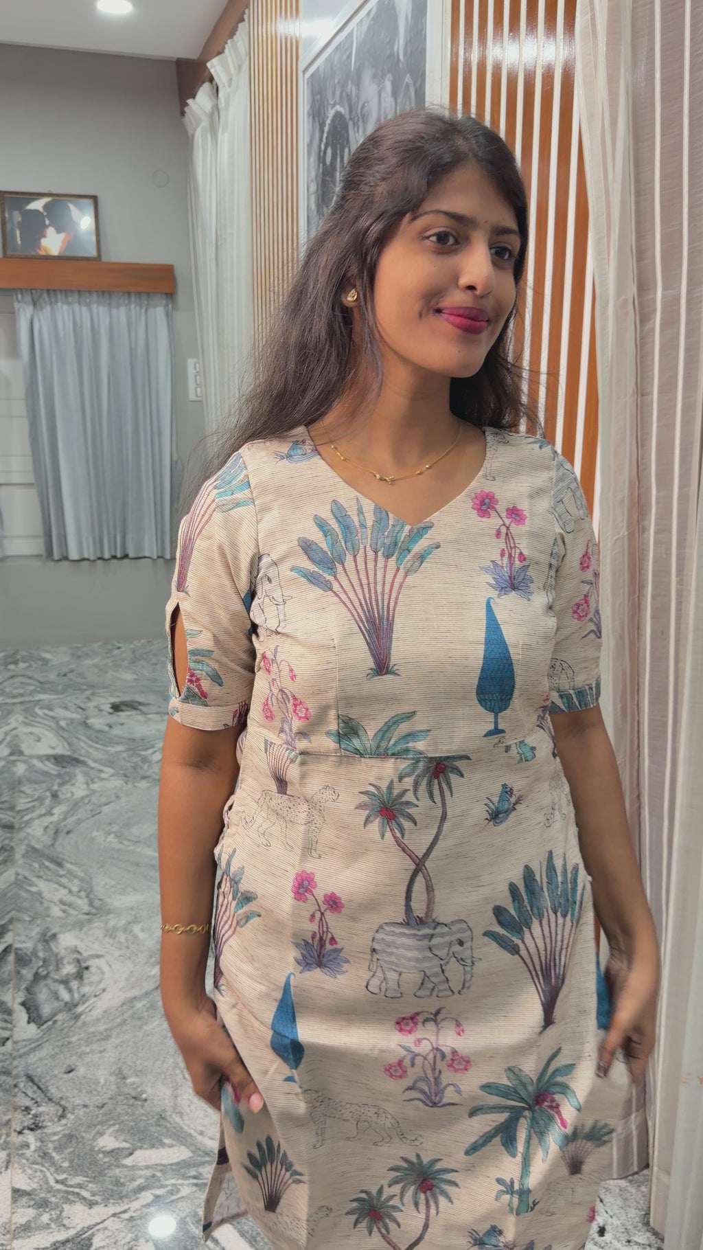 Beigeash sideknot kurti