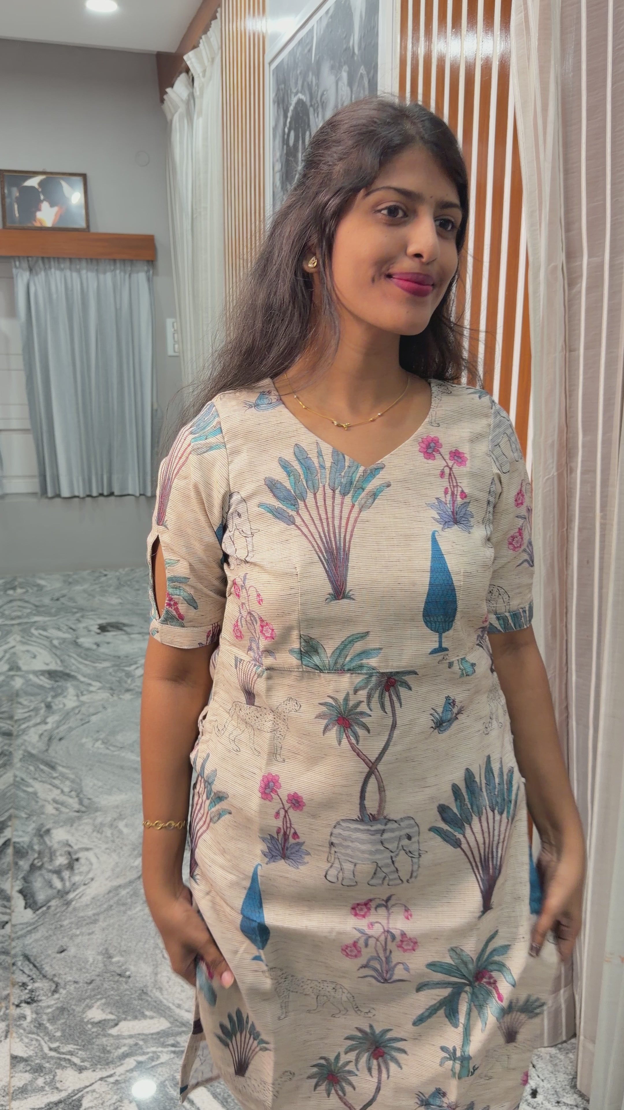 Beigeash sideknot kurti